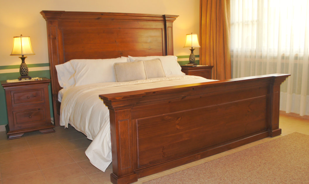 Total comfort in an elegant king-size bed